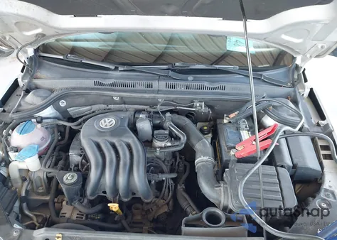 2015 Volkswagen Jetta 2.0L S z USA, uszkodzony, nr VIN 3VW1K7AJ5FM353562